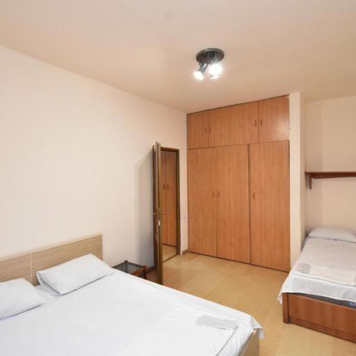 Rent Inn Yerevan On Sakharov Square Eksteriør billede