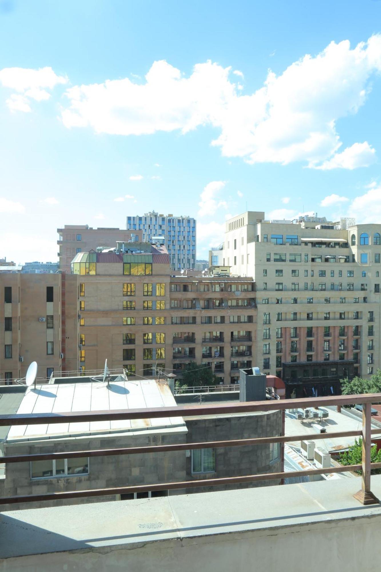Rent Inn Yerevan On Sakharov Square Eksteriør billede