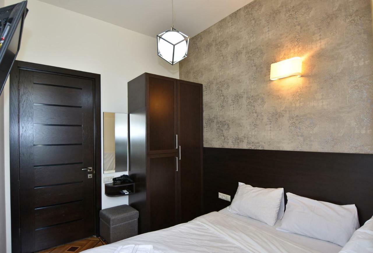Rent Inn Yerevan On Sakharov Square Eksteriør billede